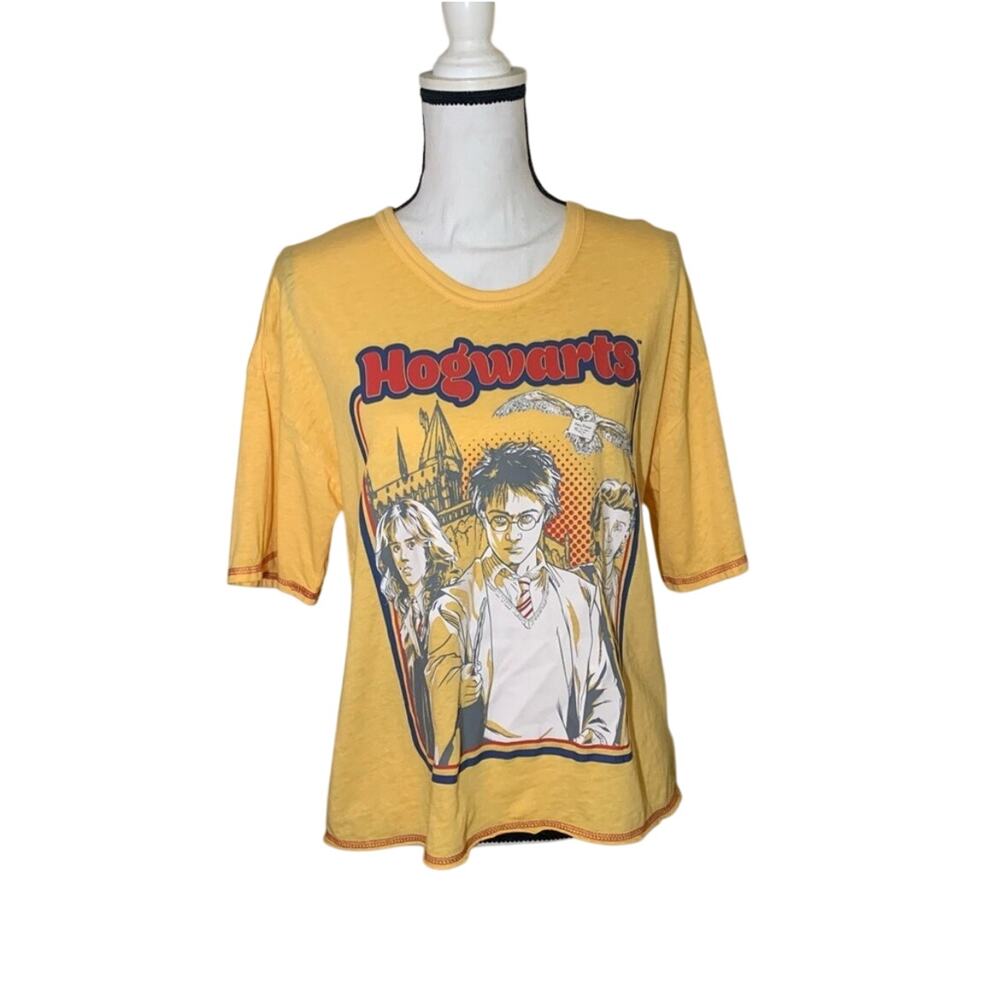 Harry Potter Hogwarts Graphic Tee Yellow Adult Large Short Sleeve Movie Shirt